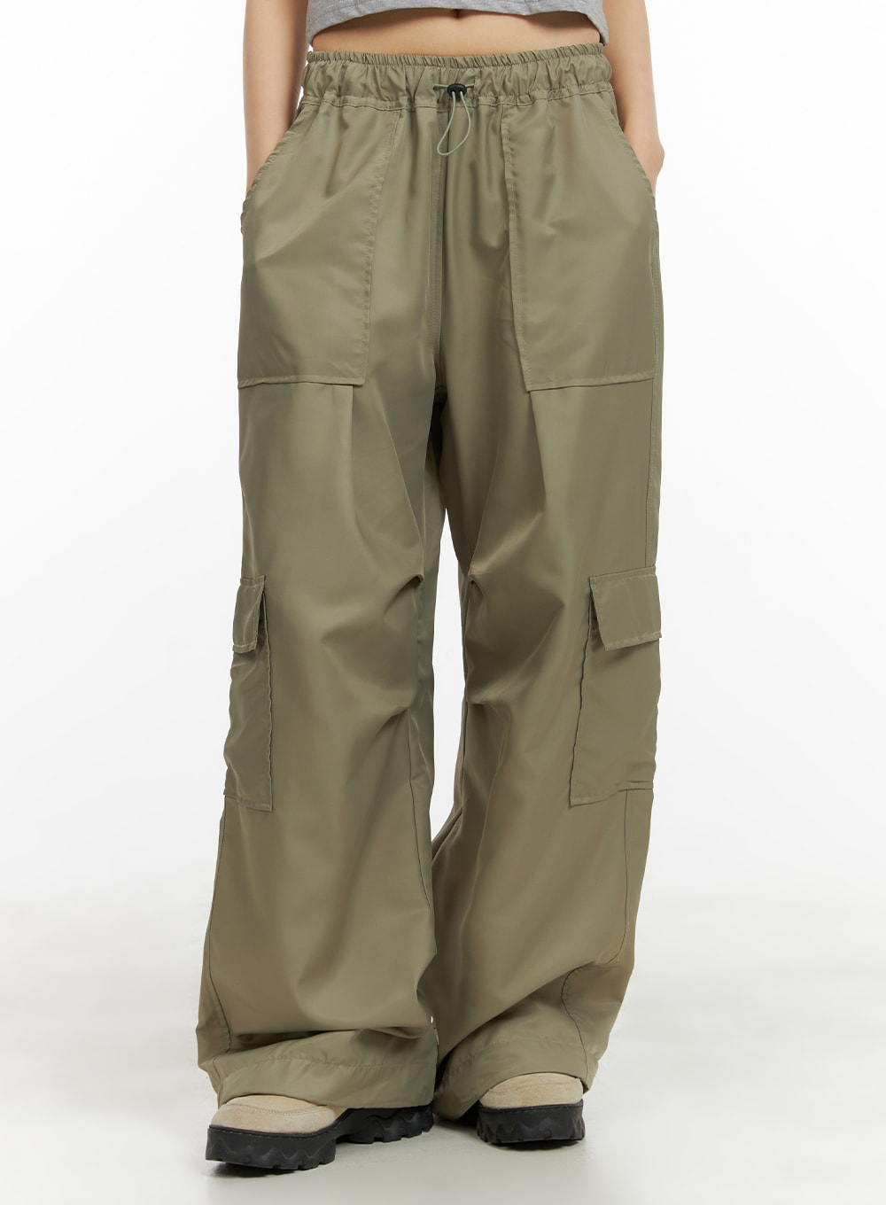 solid-low-waist-cargo-pants-ca418 / Green