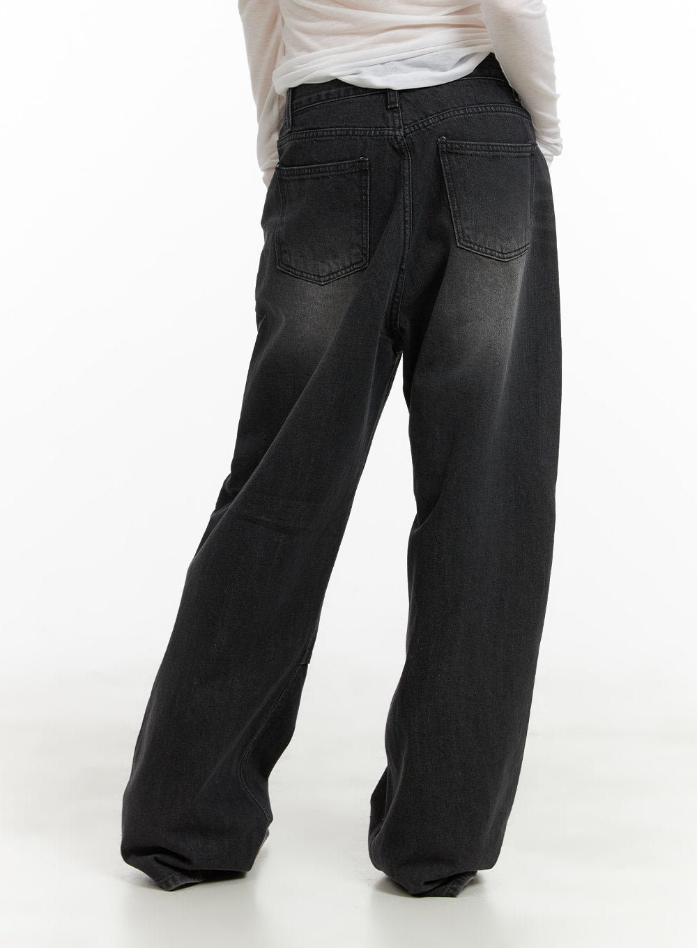 pintuck-washed-denim-wide-leg-jeans-ca419