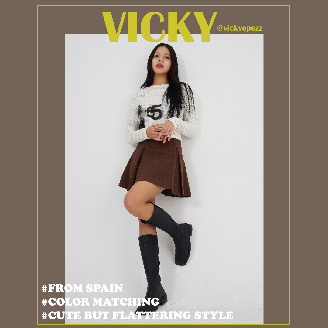 Meet our Lewkiss Vicky
