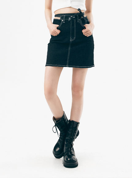 waist-strap-denim-mini-skirt-il307