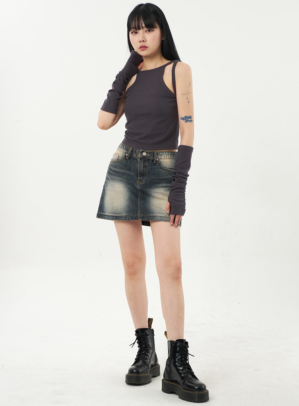 Dark Wash Denim Skirt w/ Fray Hem | Mod Mountain Boutique