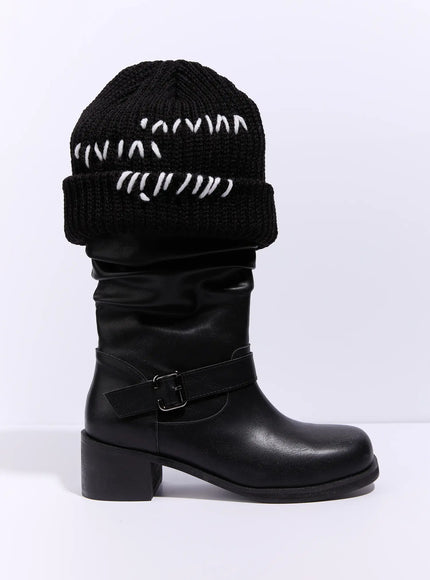 mens-black-hand-stitched-beanie-il511