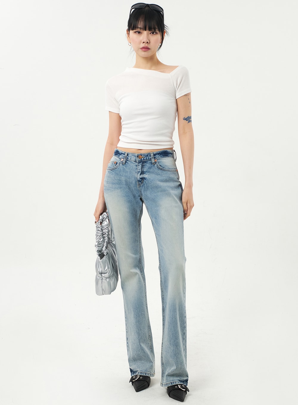 Low Rise Bootcut Jeans CA328 - Korean Women's Fashion | LEWKIN