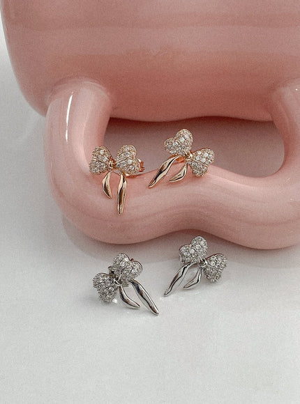 balloon-ribbon-cubic-earrings-ia517