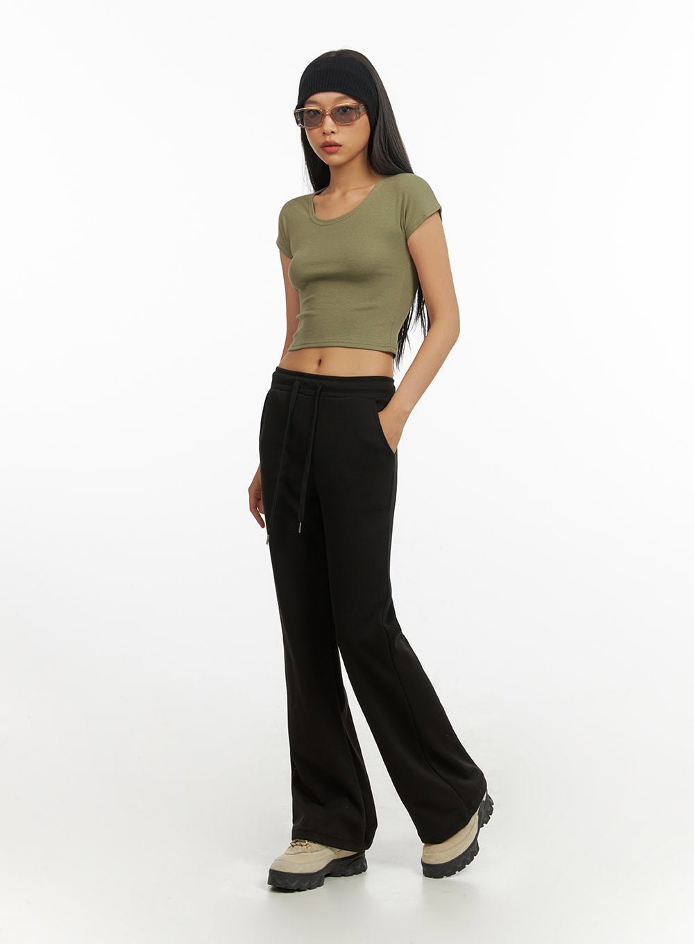 slim-bootcut-sweatpants-iy422