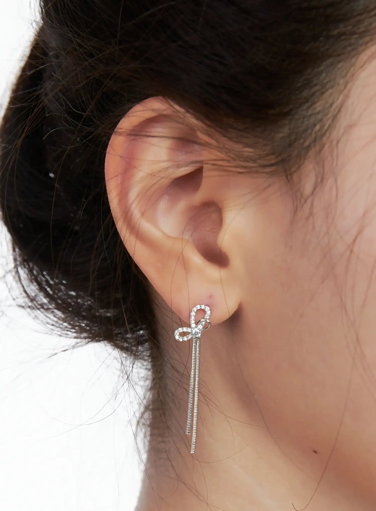 Elegant Wing Drop Earrings IN510