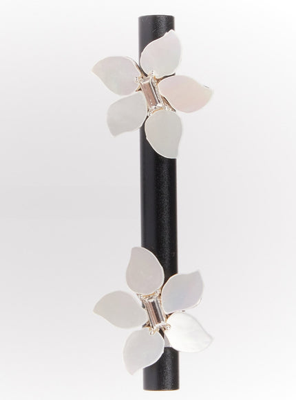 luna-petal-earrings-im531