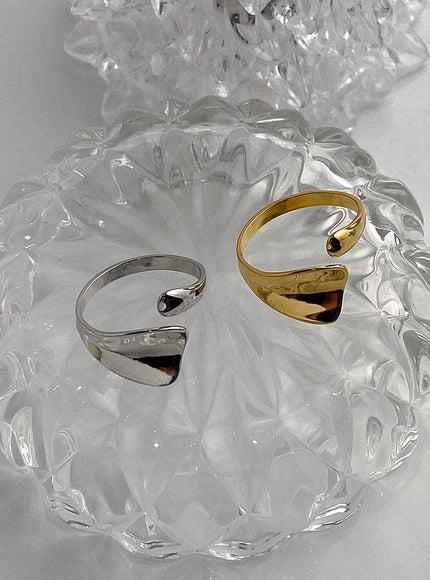 frida-crossline-open-ring-ia524