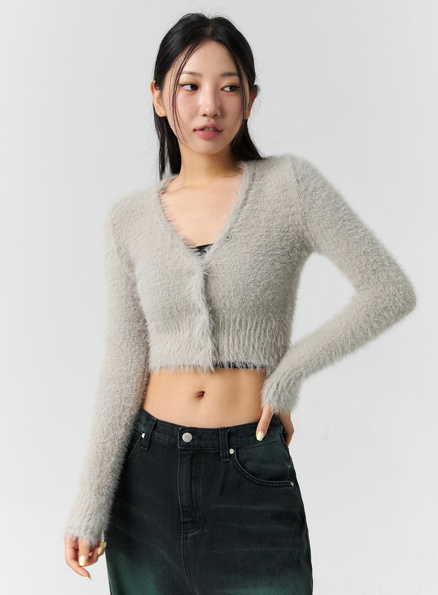 Fuzzy V-Neck Crop Cardigan CS305