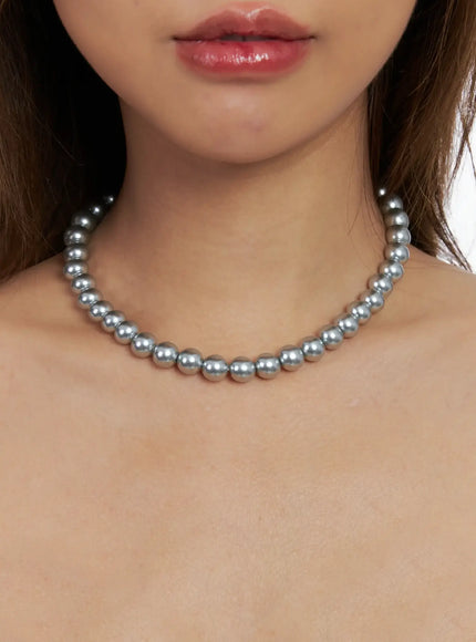 Unique Faux-Pearl Necklace IN510