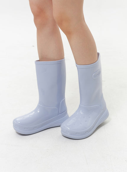mid-calf-rain-boots-oy323