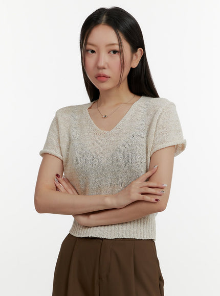 v-neck-short-sleeve-knit-crop-top-oy413 / Beige