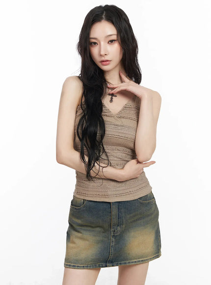 lace-v-neck-crop-tank-cm518 / Beige