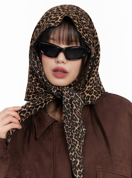 leopard-print-scarf-in503 / Beige