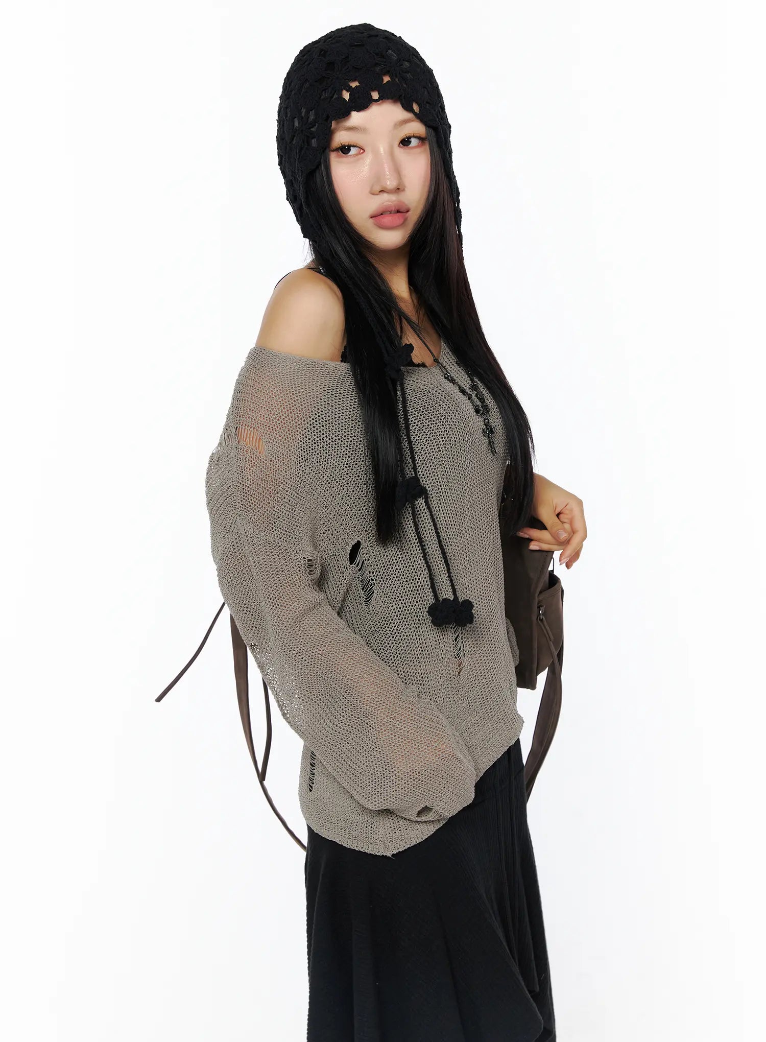 sheer-distressed-knit-sweater-cu512 / Beige