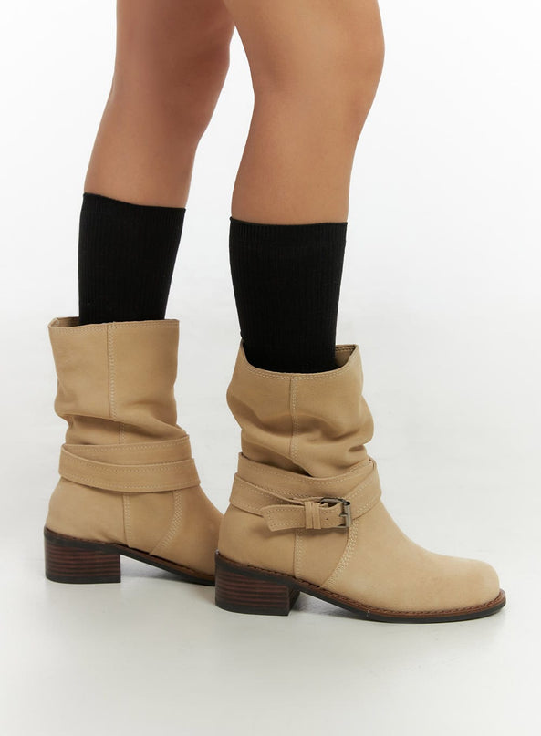 suede-buckle-strap-boots-is402 / Beige