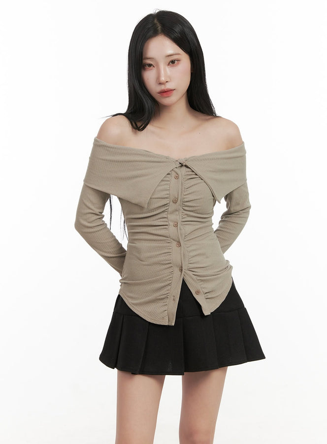 shirred-off-shoulder-blouse-cd409 / Beige