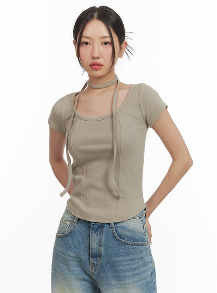 slim-fit-u-neck-top-cy423 / Beige