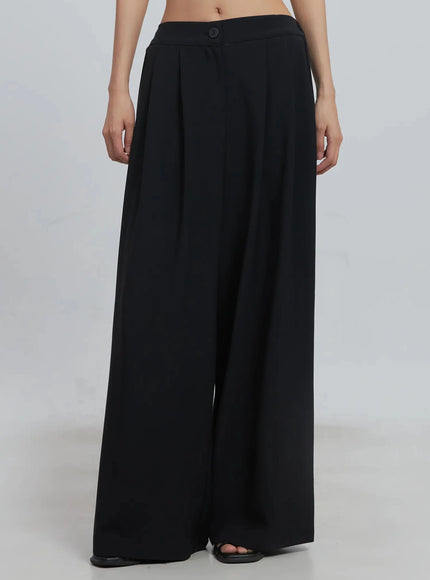 pintuck-wide-leg-pants-iu512 / Black