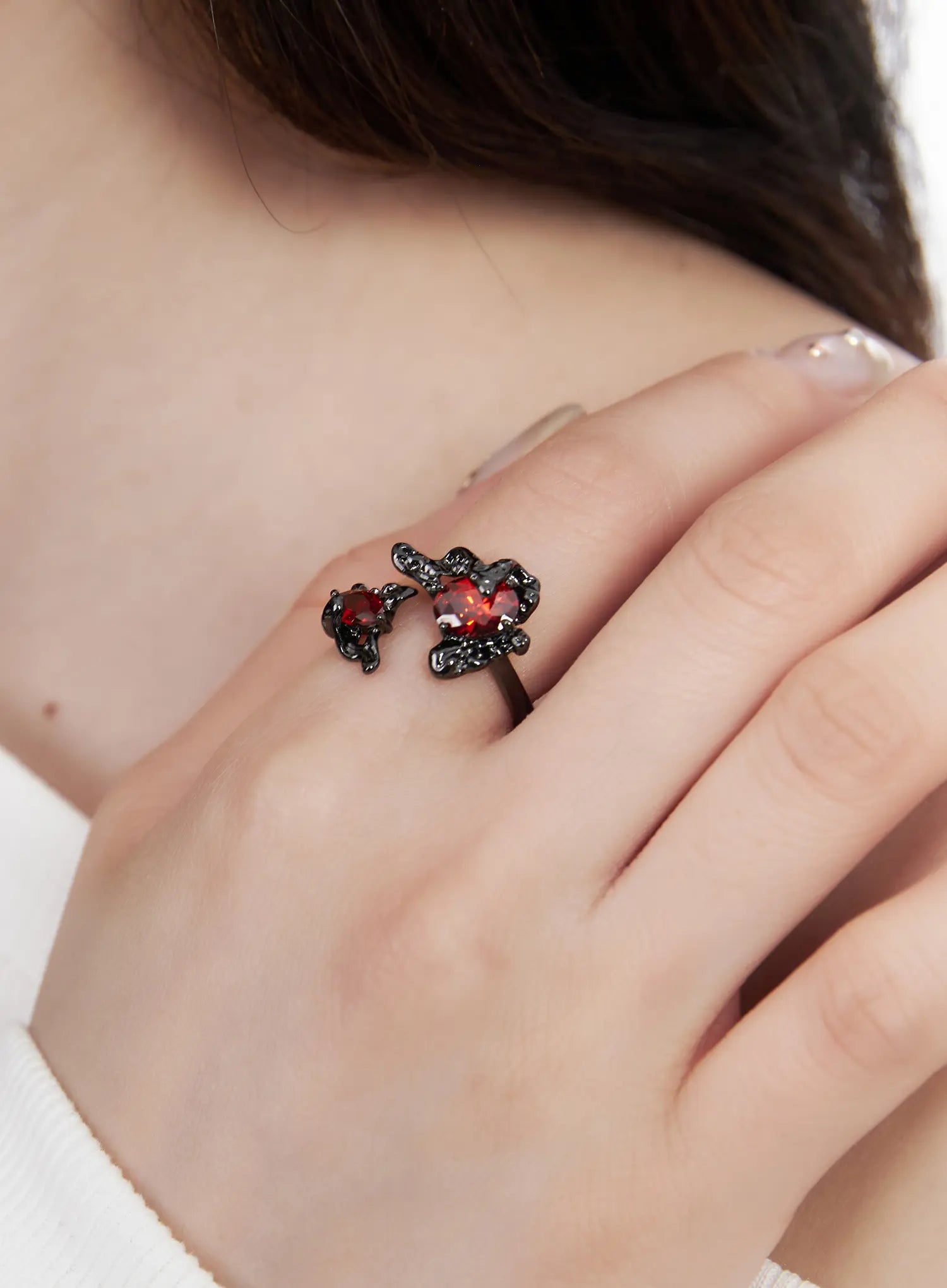 gothic-red-cubic-ring-cf525 / Black