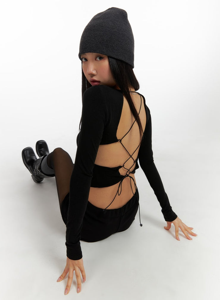 solid-back-drawstring-cropped-long-sleeve-cm408 / Black