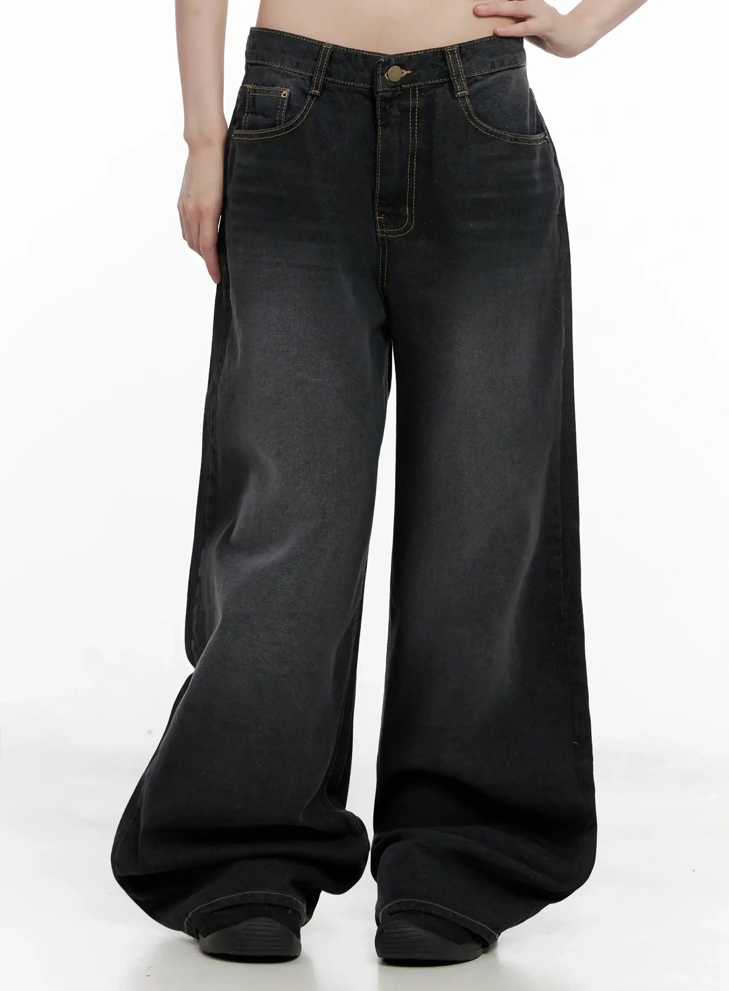 LEWKIN IU Vintage Black Baggy Jeans IL528 in black, front cropped product shot on model, washed cotton wide-leg with contrast stitching and front pockets, pooling hem.
