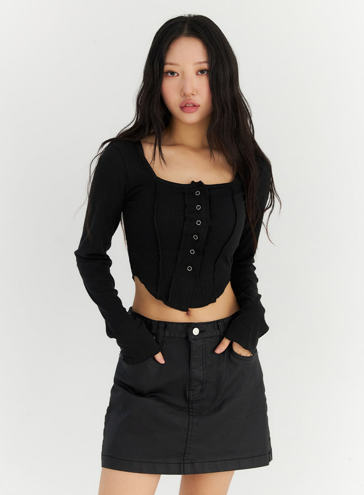 long-sleeve-square-neck-crop-tee-cn303 / Black