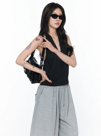 button-detail-polka-dot-halter-top-ca524 / Black