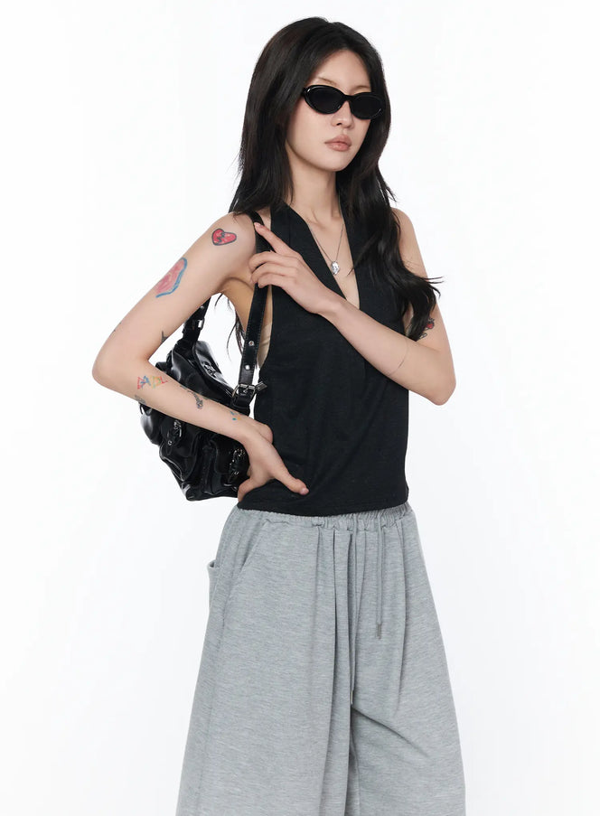 button-detail-polka-dot-halter-top-ca524 / Black