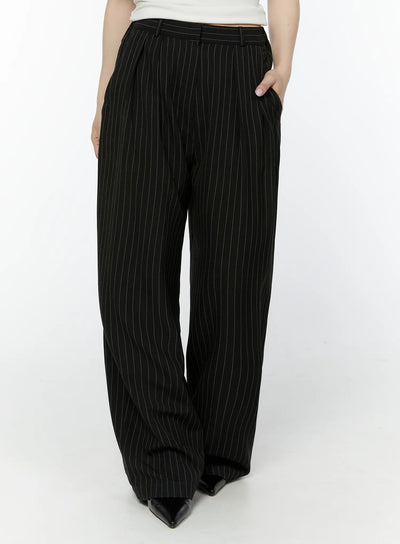 striped-pintuck-wide-slacks-iy511 / Black