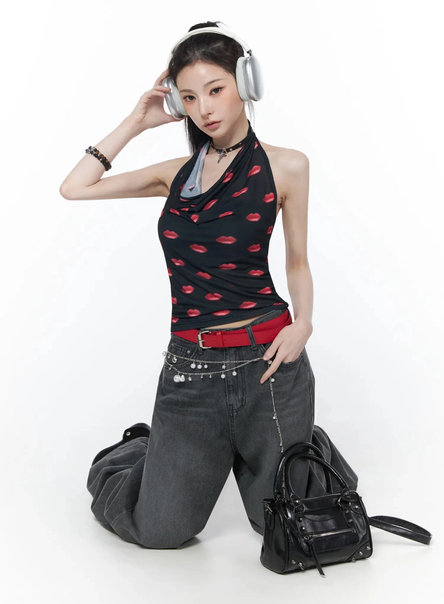 kiss-draped-halter-top-iu512 / Black