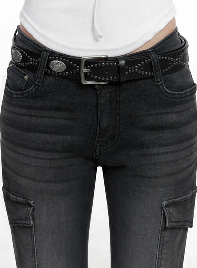 vintage-studded-belt-in514 / Black