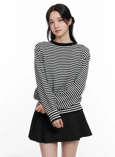 striped-round-neck-knit-sweater-co524 / Black