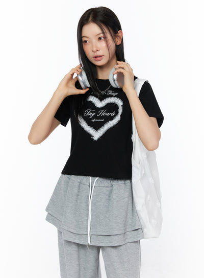 lace-detail-graphic-tee-iu516 / Black