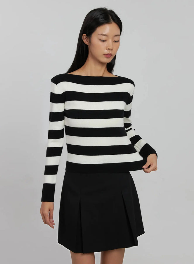 striped-boat-neck-knit-top-ij508 / Black