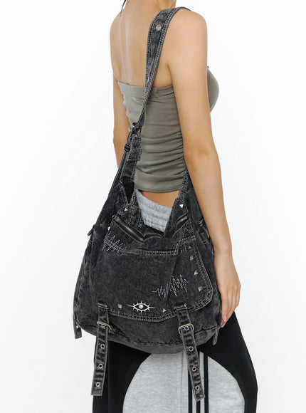 embroidered-buckle-denim-crossbody-bag-cu515 / Black