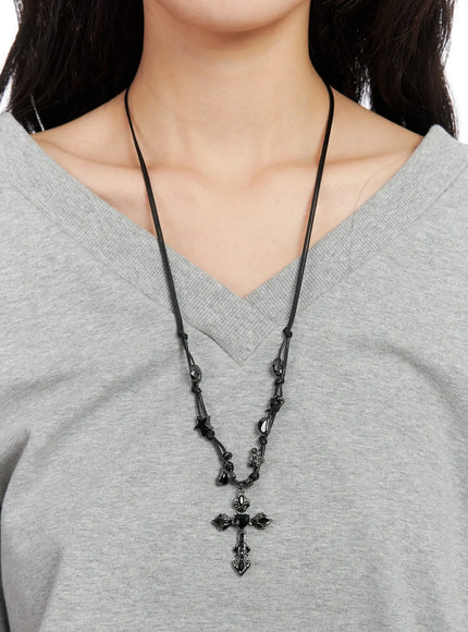 Bold Metallic Pendant Cord Necklace IN510