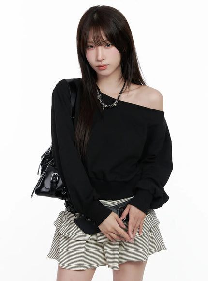 casual-off-shoulder-top-co520 / Black