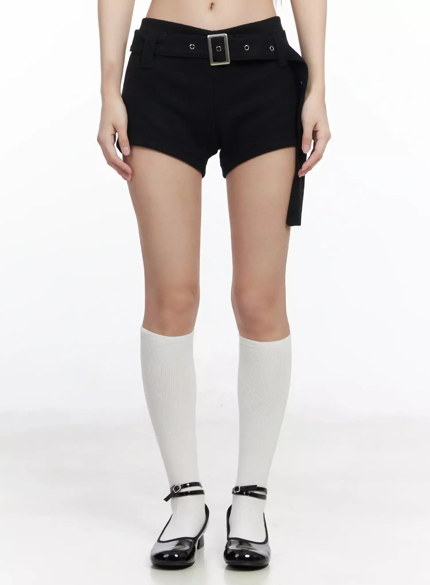 high-waist-belted-shorts-im502 / Black