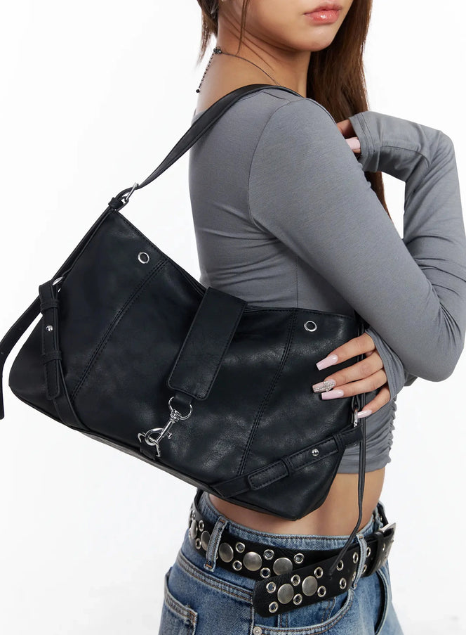 square-buckle-shoulder-bag-ia527 / Black