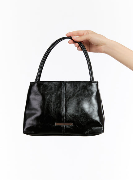 faux-leather-square-shoulder-bag-iu509 / Black