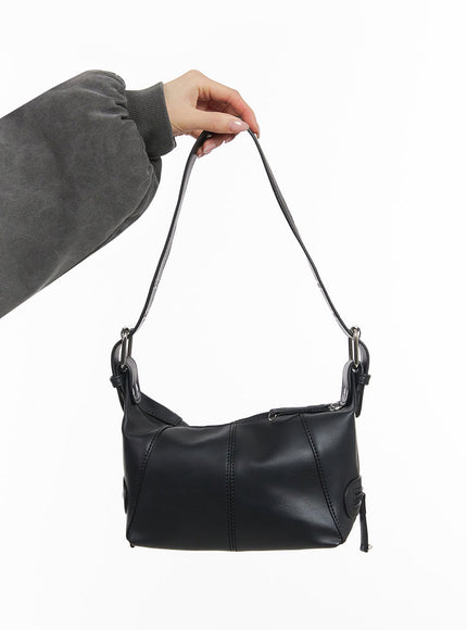 chic-buckle-leather-shoulder-bag-id431 / Black