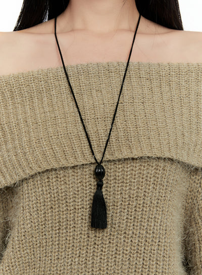 tassel-pendant-necklace-cn506 / Black