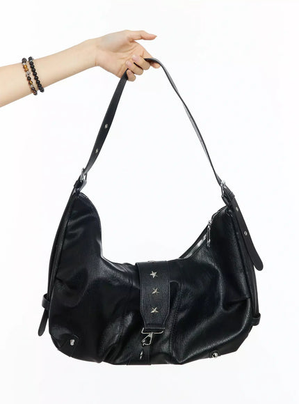 star-detail-strap-shoulder-bag-im506 / Black