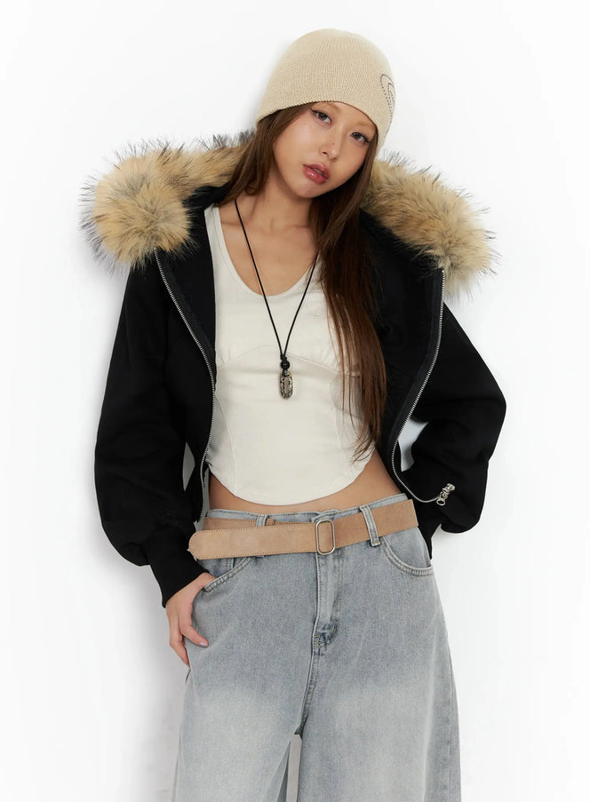 faux-fur-cropped-zip-up-hoodie-in528 / Black