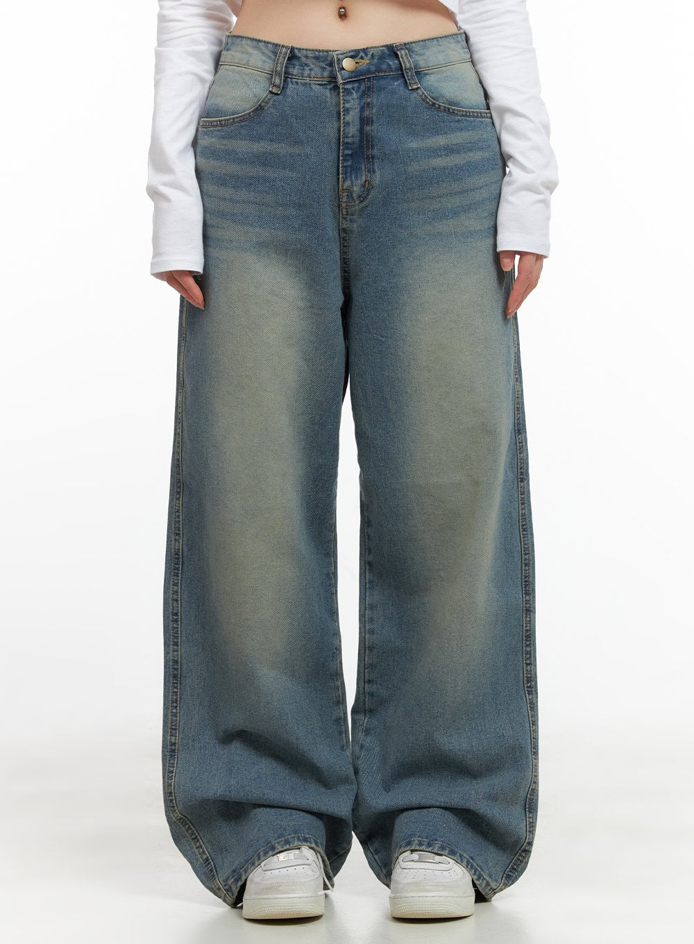 Luna Baggy Jeans CG420 Korean Women's Fashion LEWKIN