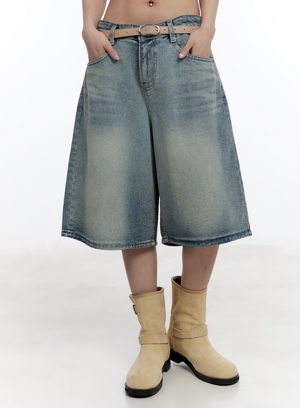 LEWKIN Washed Midi Baggy Jorts CY530 in blue, front close-up on model, wide-fit washed denim with belt, paired with beige suede buckle boots.