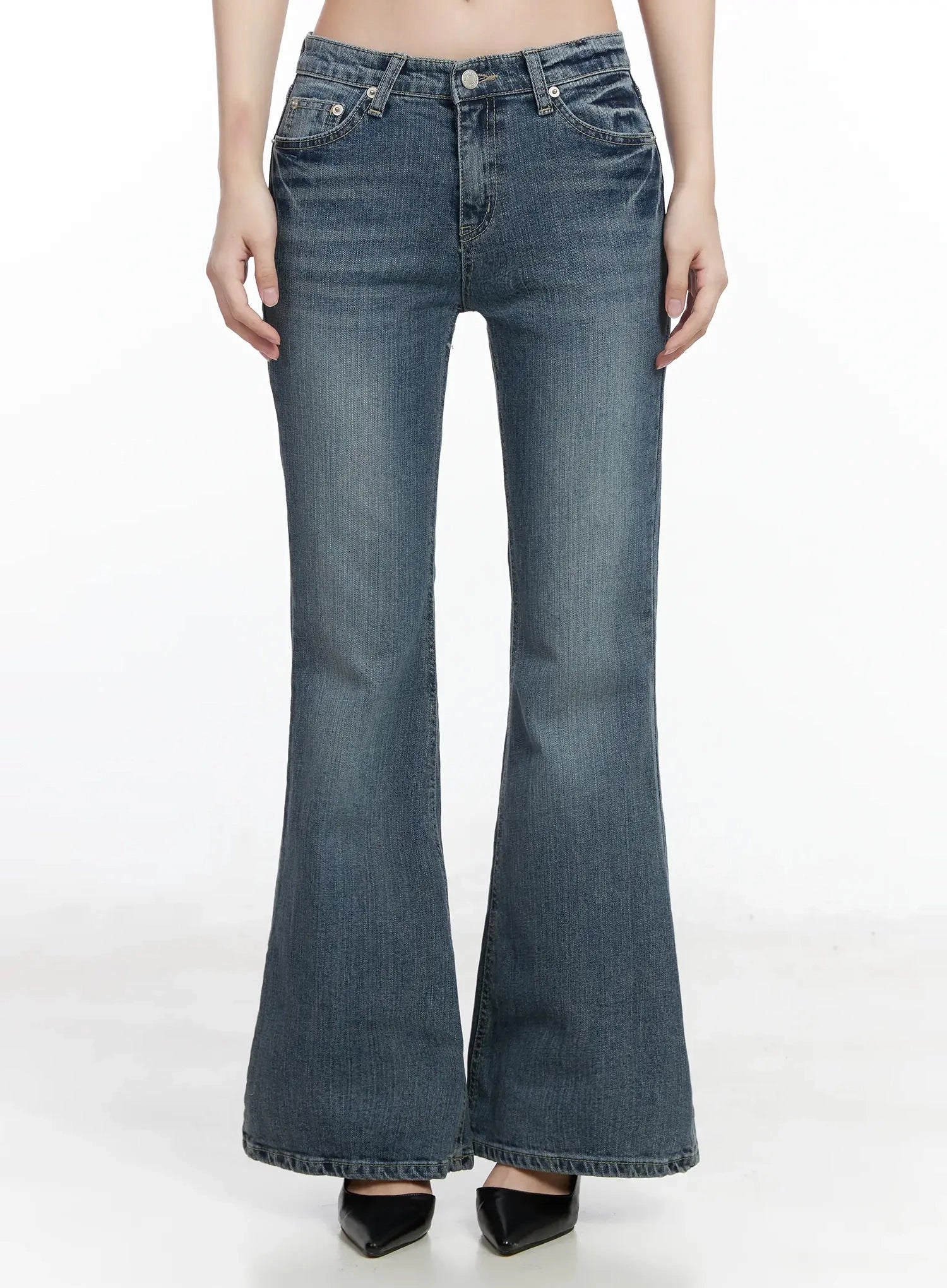 amaris-low-rise-bootcut-flared-jeans-im503 / Blue