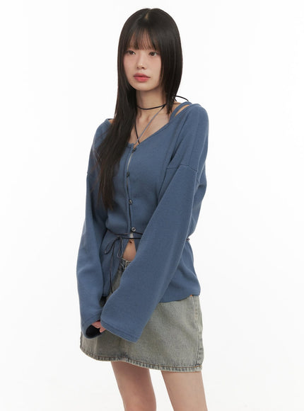 off-shoulder-loose-fit-buttoned-cardigan-cd426 / Blue