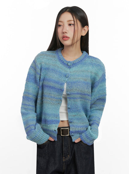 gradient-buttoned-sweater-in415 / Blue